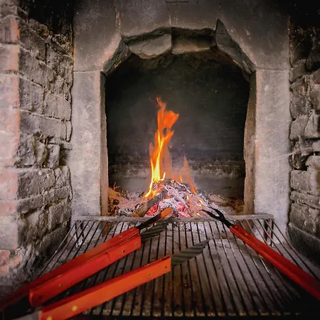 וילה In With Pool And Val Di Chiana View