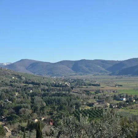 In With Pool And Val Di Chiana View Cortona