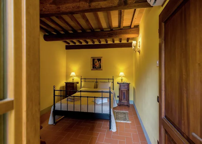 Villa In With Pool And Val Di Chiana View *