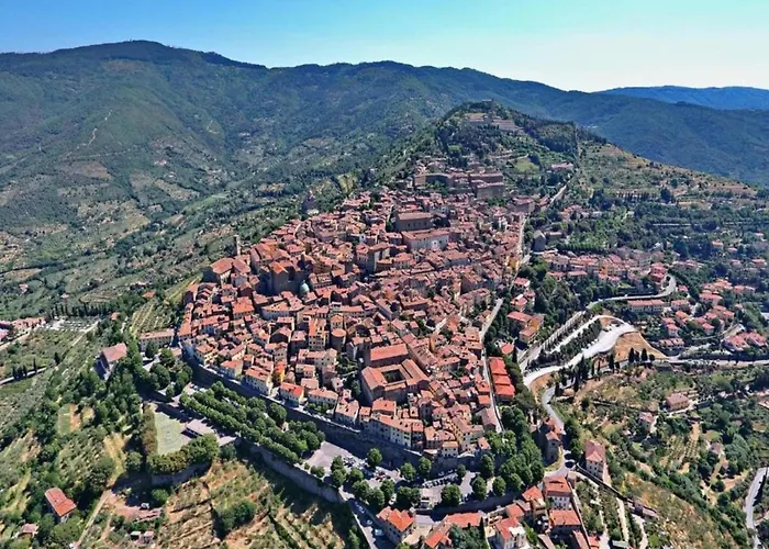 Villa In With Pool And Val Di Chiana View Cortona