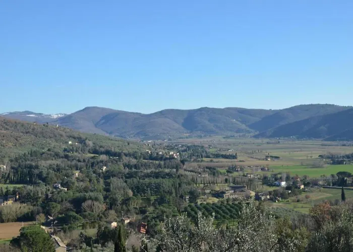 In With Pool And Val Di Chiana View Cortona